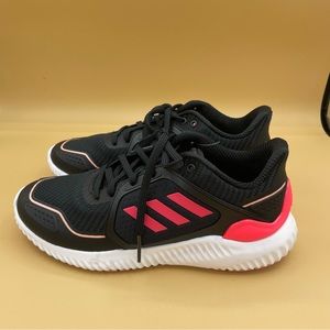 NEW Adidas Climawarm bounce women’s size 6 black and pink